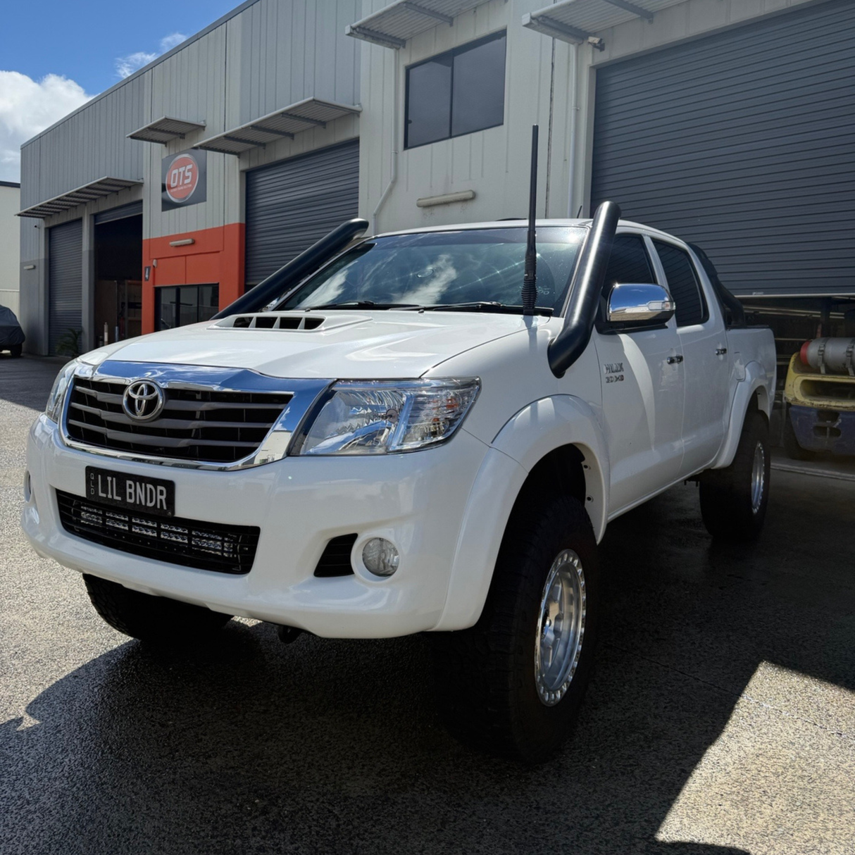 N70 Dual Toyota Hilux Snorkels