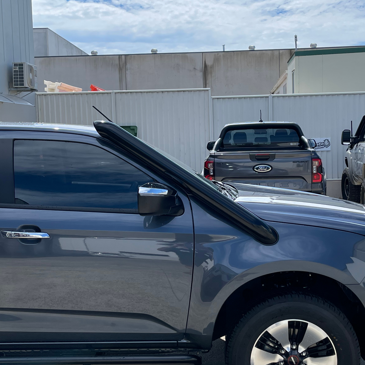$600 ISUZU DMAX 2021+ (New Model)