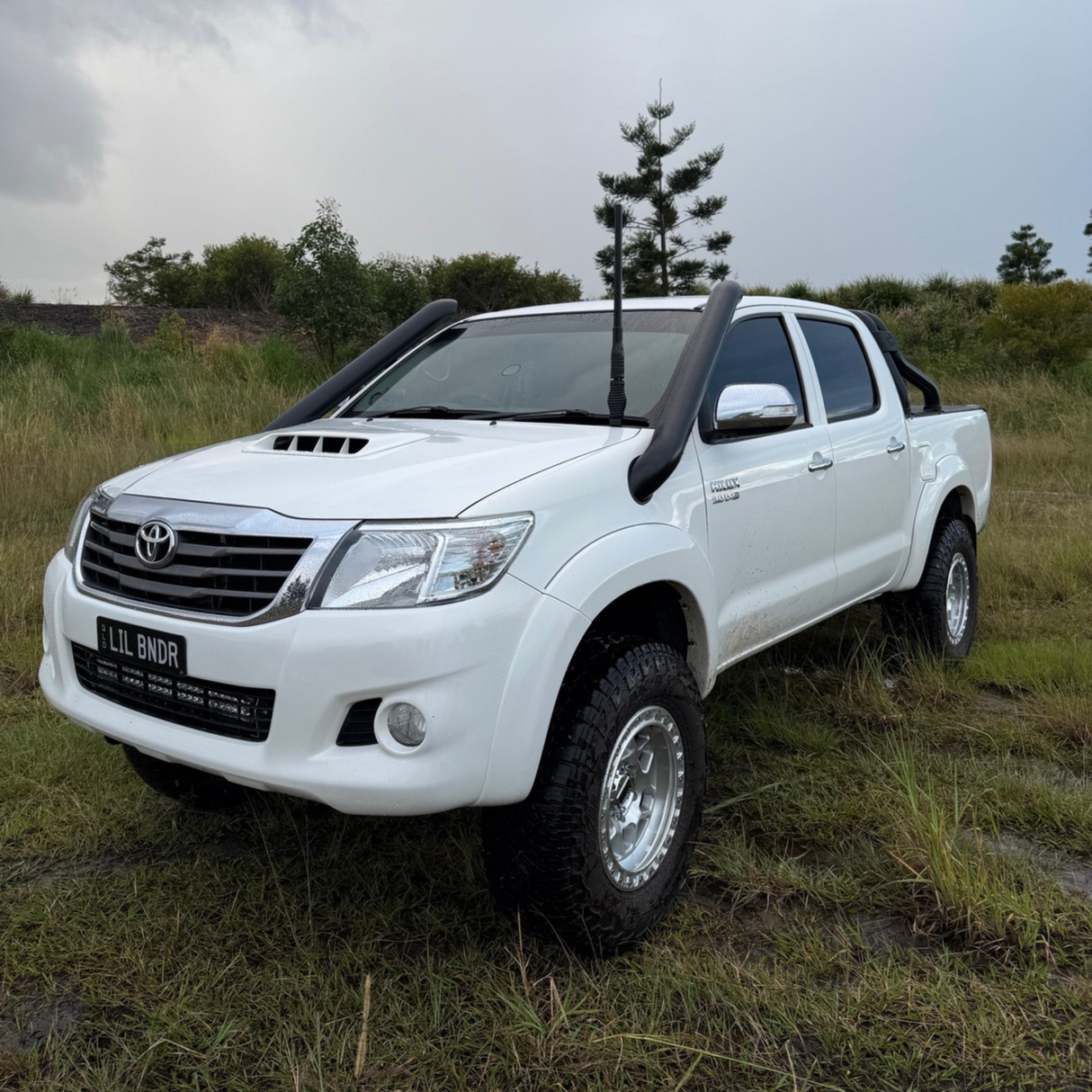 Hilux N70 Dual Black Snorkels 