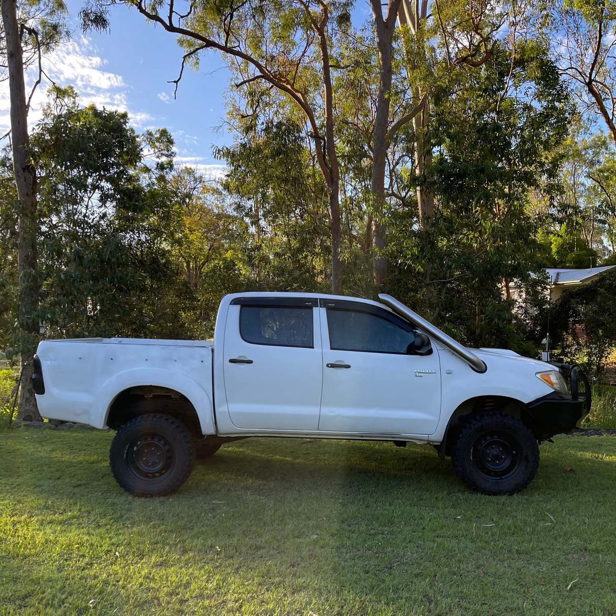 $600 TOYOTA N70 HILUX SHORT ENTRY SNORKEL
